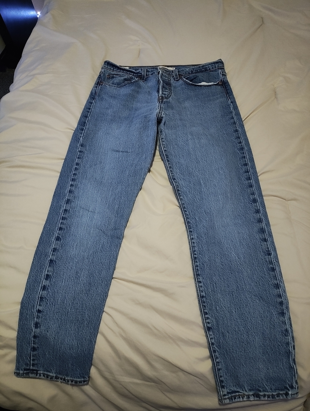 Levi's - Picture 2 of 7